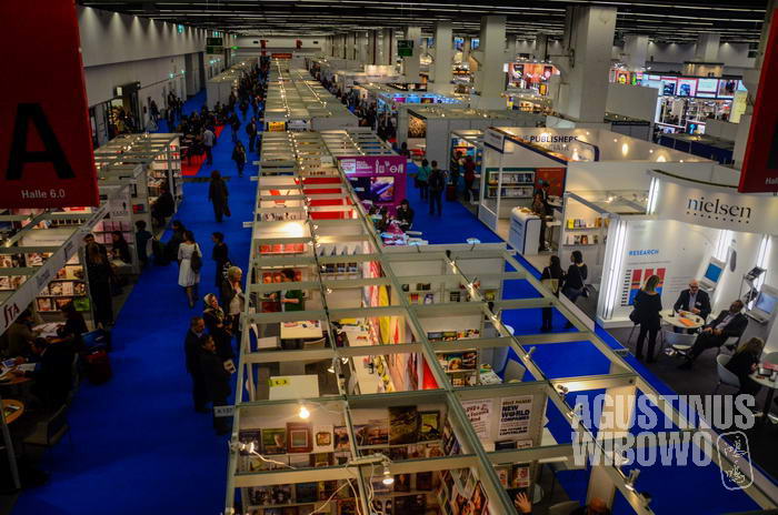 Frankfurt Book Fair adalah ajang bisnis perbukuan terbesar di dunia
