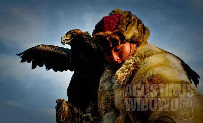 An eagle hunter in Mongolia, By: Agustinus Wibowo