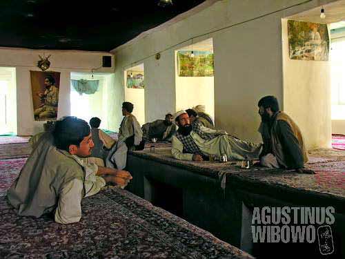 Atmosphere in a teahouse in Herat province. Teahouse is not only a place for taking meal and drinking tea, but also a socializing place for the villagers to exchange gossips, as well as place for travelers to break their journeys.