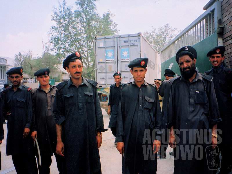 Para tentara perbatasan Pakistan (AGUSTINUS WIBOWO)