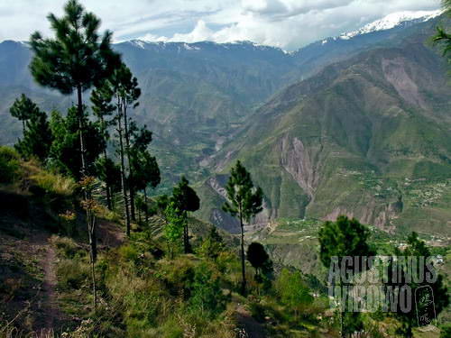 Gunung-gunung Kashmir yang megah (AGUSTINUS WIBOWO)